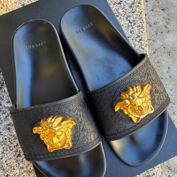 Versace Medusa Slides🛍 - Picture 10 of 10